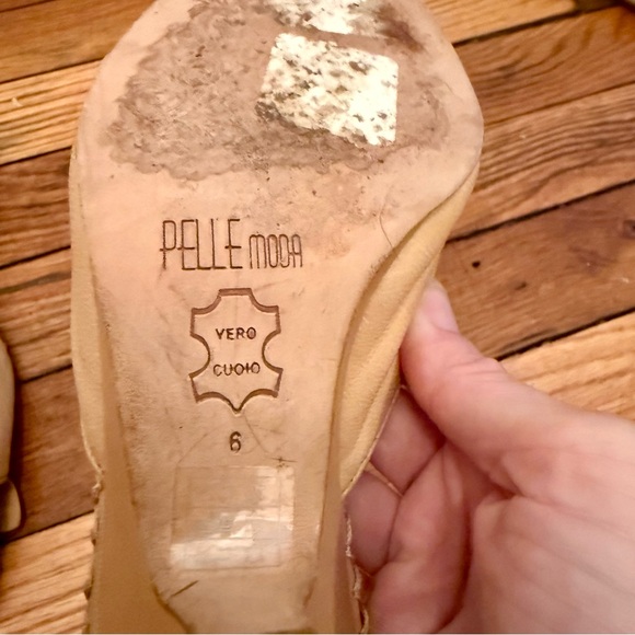 Pelle Moda Tan Leather Heels - Picture 8 of 8